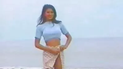 স্বামী বাড়িতে একটি slutty স্ত্রী চোদার জন্য একটি বন্ধু এনেছে নেকেড ভিডিও এইচডি