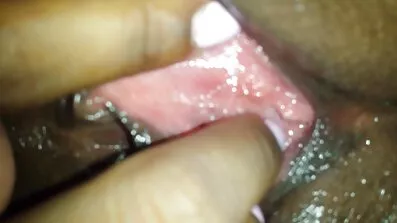 pubic haircut সঙ্গে চর্মসার স্ত্রী একই সময়ে dildo এবং স্বামীর মোরগ উভয় সঙ্গে সেক্স নেকেড ভিডিও মজা