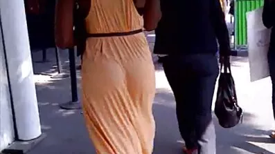 একটি সুন্দর ফুল নেকেড ভিডিও জার্মান ছানার crotch মধ্যে একটি শিশ্ন লোড