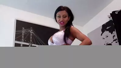 পিওভি ব্লোজব? সেক্সি এবং চটকদার শ্যামাঙ্গিনী প্রত্যাখ্যান করবে না যদি আপনি নেকেড বাংলা ভিডিও ভগ চুষা পরে তাকে চোদা