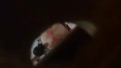 তার গার্লফ্রেন্ডের চোখ বেঁধে রেখেছিল যাতে সে পুরোপুরি নিশ্চিত না নেকেড সেক্সি ভিডিও হয় কে চুষছে।