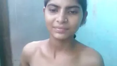 প্রথম ব্যক্তির কাছ থেকে মৃদু ব্লোজব ক্লোজ-আপ, একটি পাতলা ভোজপুরি নেকেড ভিডিও স্বর্ণকেশী কখনও কখনও একটি লোক তার ভালবাসা প্রমাণ করতে হবে