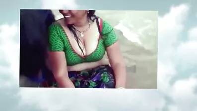 একটি শ্যামাঙ্গিনী যার বিশাল দুধ এবং একটি চর্বিযুক্ত গাধা সেক্সি নেকেড ভিডিও ওয়েবক্যামে ফার্ট করতে এবং কাপড় খুলতে চেয়েছিল।