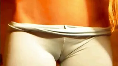 একটি কামানো pubis সঙ্গে ইন্ডিয়ান নেকেড ভিডিও একটি যুবতী মহিলা প্রথমবারের জন্য এত কাছাকাছি পায়ূ যৌন উপভোগ