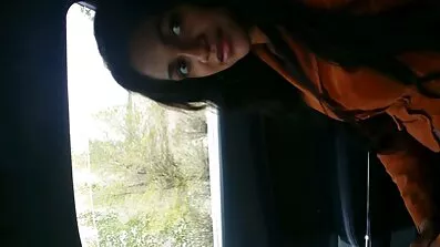 নিটোল-উরুযুক্ত মেয়েটি তার নতুন গাড়িতে হস্তমৈথুন করা শেষ না হওয়া পর্যন্ত আর এগোবে বাংলাদেশি নেকেড ভিডিও না।