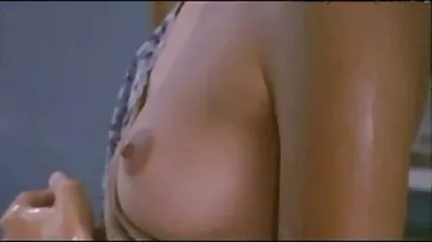 সাদা স্টকিংস পরা শিশু সেক্সি নেকেড ভিডিও ভালোবাসা দিবসে তার প্রিয়জনকে একটি ব্লোজব দিয়েছে।